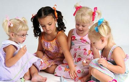 Features of children's manicure for girls