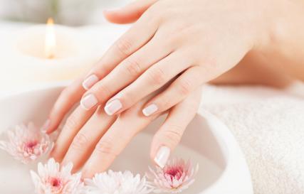 Nails exfoliate and break: causes of the problem and treatment